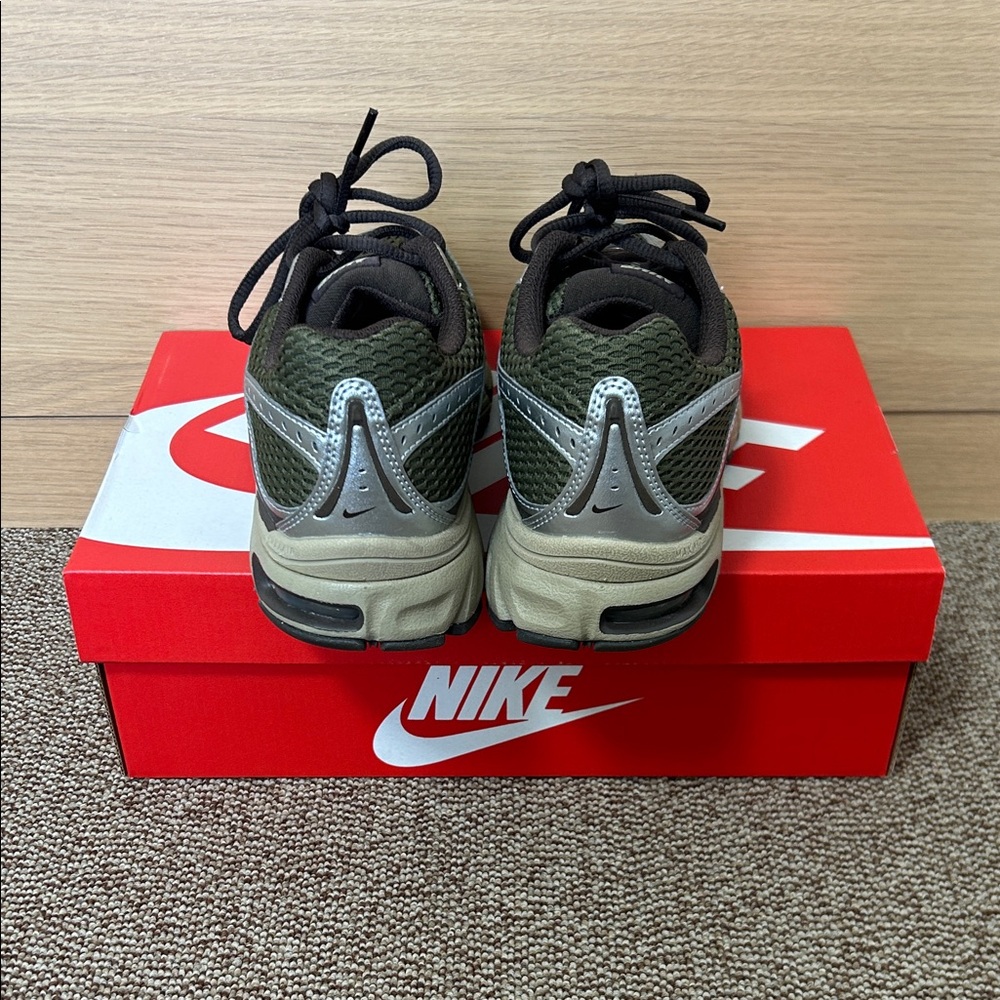 Nike Olive Green Silver Black Sneakers - Picture 4 of 5
